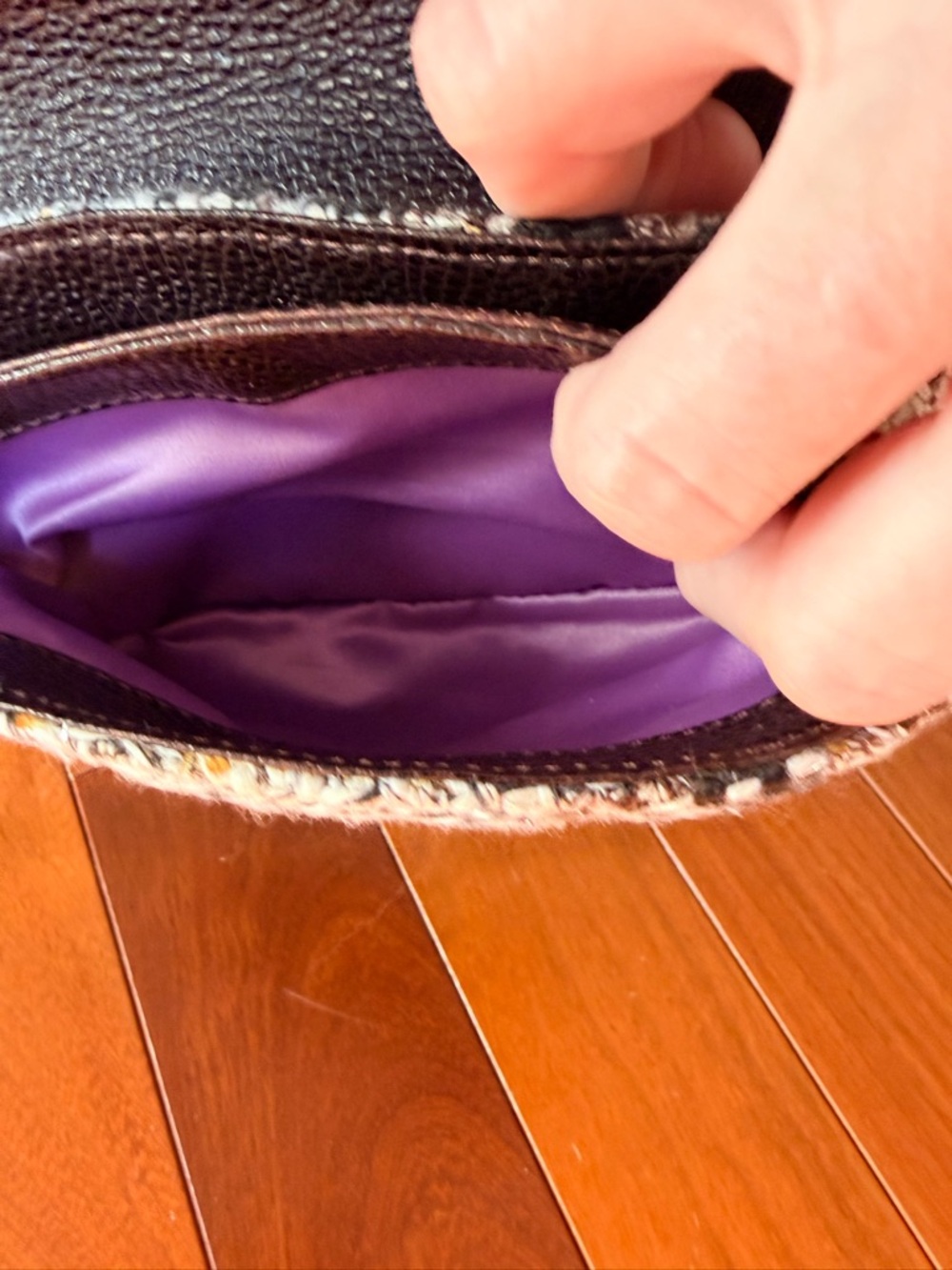 Henri Bendel Tweed & Leather Wristlet Clutch with lavender silk interior EUC - Picture 11 of 12